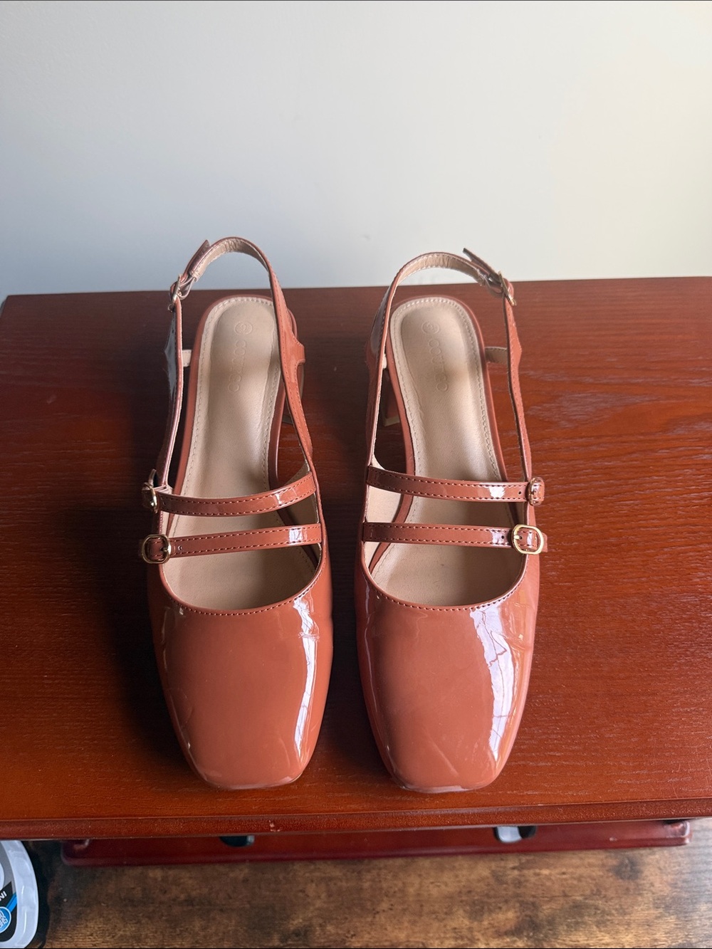 Camel Women’s Slingback Mary Jane Pumps in Patent Size 9